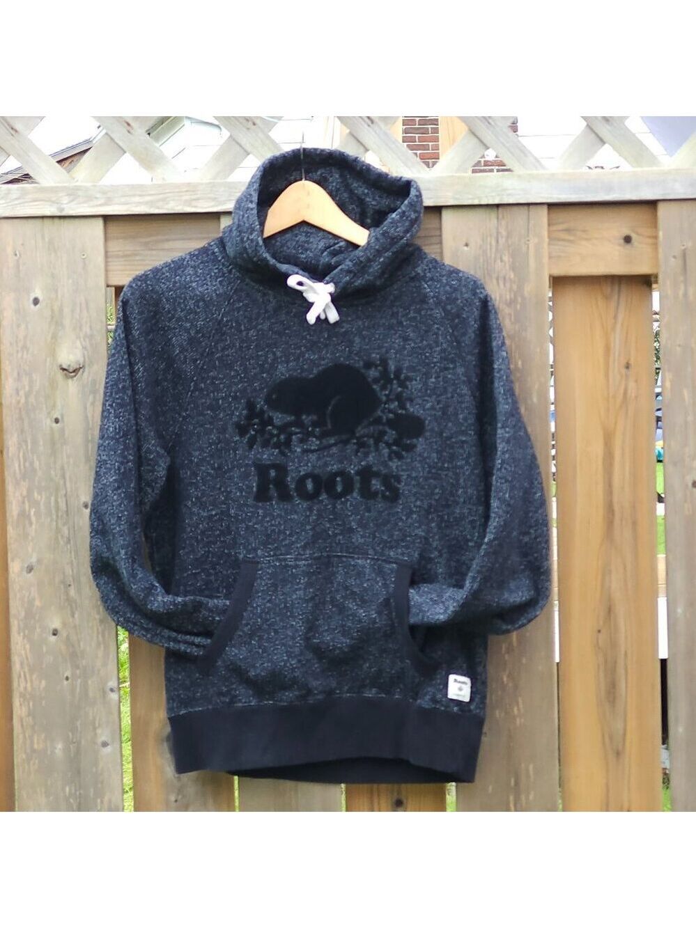 ROOTS CANADA Sweater Size Small Salt and Pepper Hoodie Velvet Beaver Logo